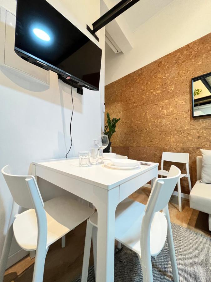 Ile Aina Malasana Temporal Apartment Madrid